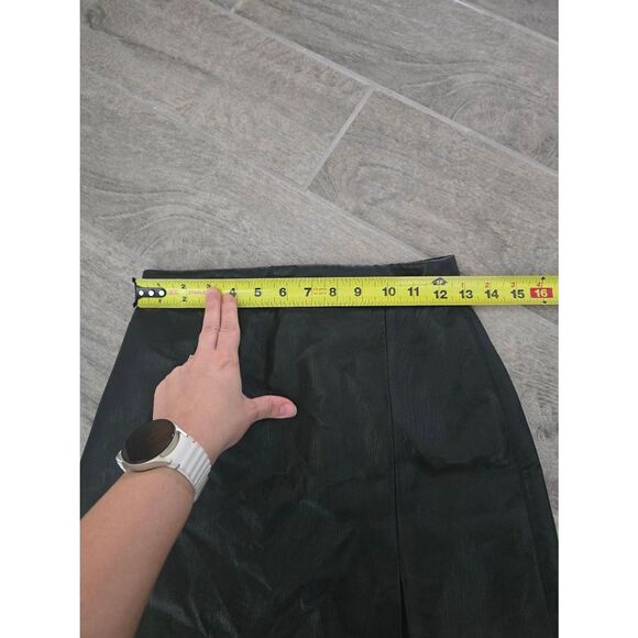 Women's Aritizia Wilfred Faux Vegan Leather‎ Mini Skirt Black Size 2 - Picture 3 of 7